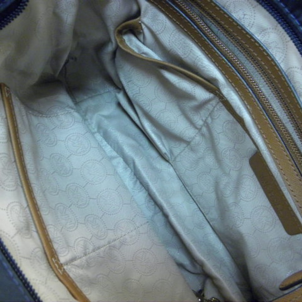 Michael Kors Kempton Navy Blue/Brown Shoulder Bag - Picture 5 of 6